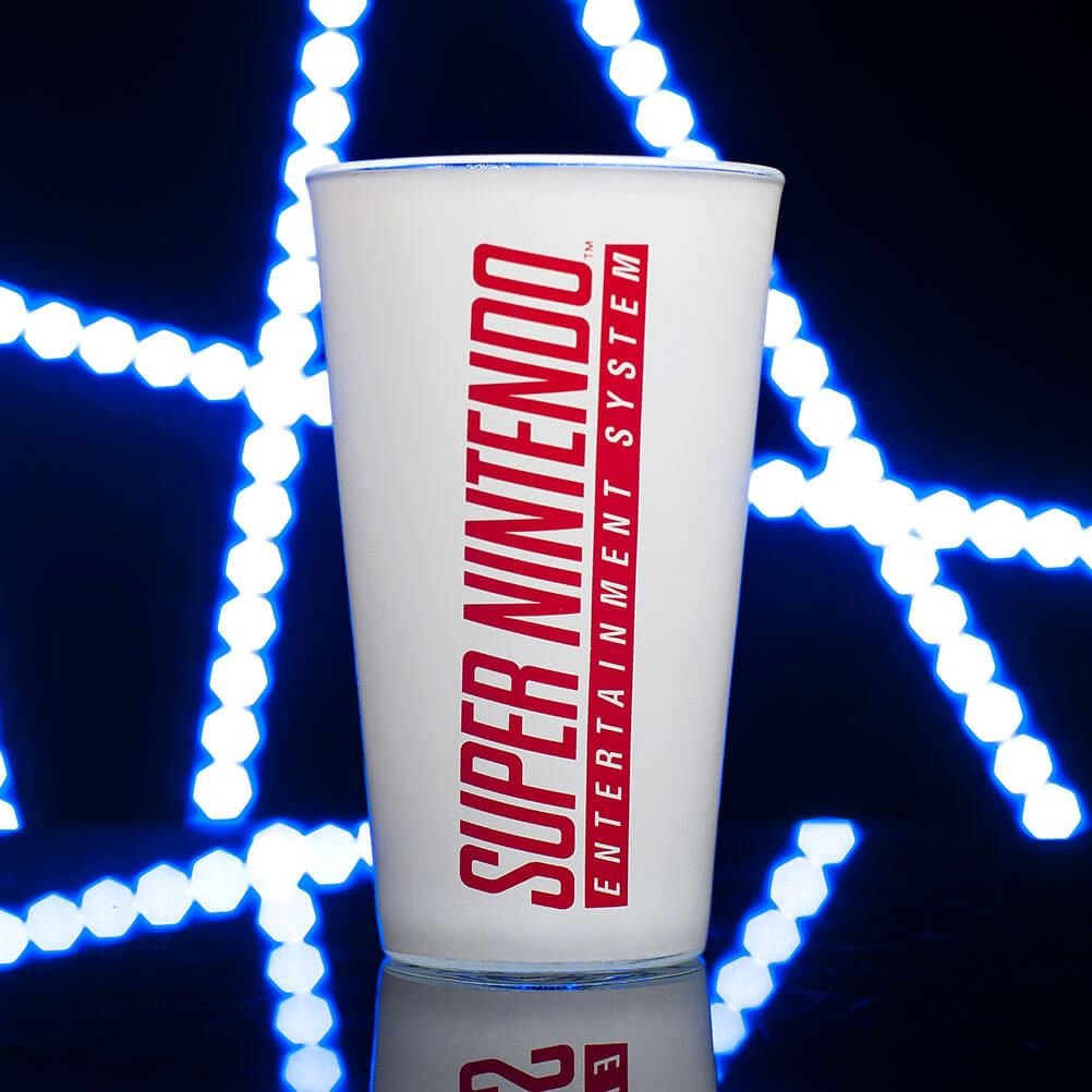 PALADONE Nintendo SNES glass - Slika 4