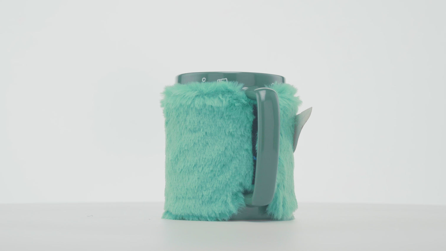 PYRAMID THE MANDALORIAN (GROGU) FUZZY MUG - Slika 7