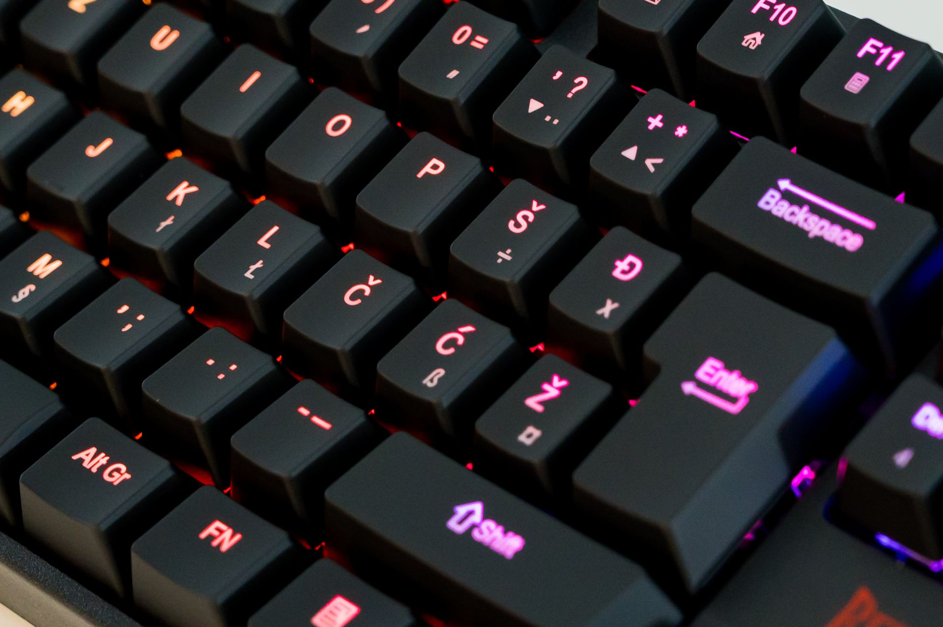 KEYBOARD - REDRAGON SURARA K582 RGB MECHANICAL SLO/CRO LAYOUT - Slika 4