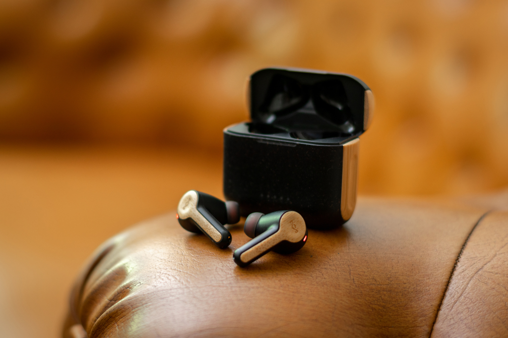 HOUSE OF MARLEY REBEL SIGNATURE BLACK TRUE WIRELESS EARBUDS - Slika 6