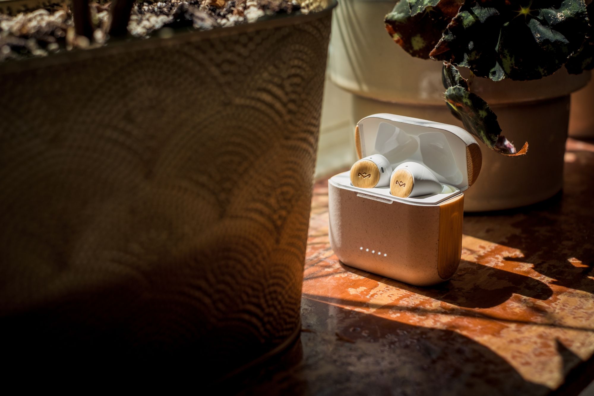 HOUSE OF MARLEY REBEL CREAM TRUE WIRELESS EARBUDS - Slika 8