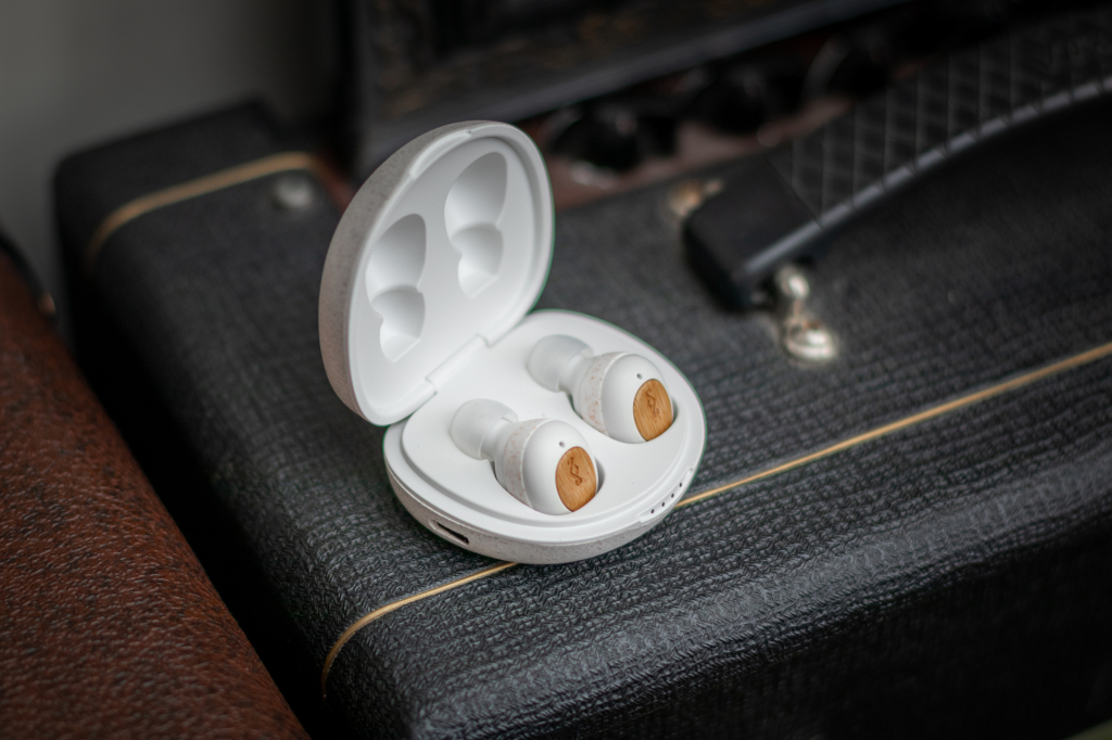 HOUSE OF MARLEY CHAMPION CREAM TRUE WIRELESS EARBUDS - Slika 6