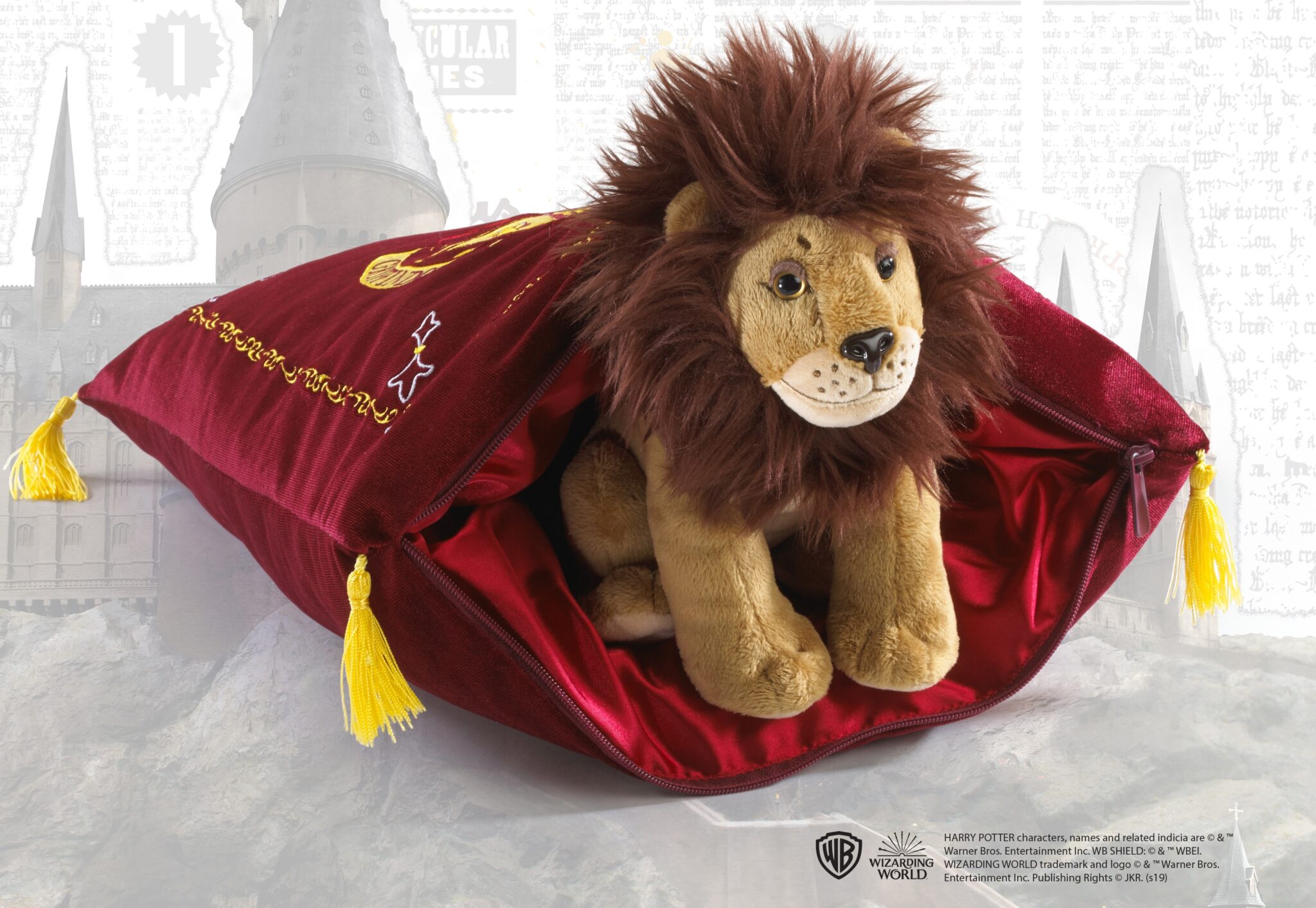 NOBLE COLLECTION Harry Potter Gryffindor House Mascot & Cushion Plush - Slika 5