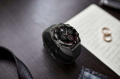 MOYE Ares sat na ruci s aktivnim praćenjem otkucaja srca