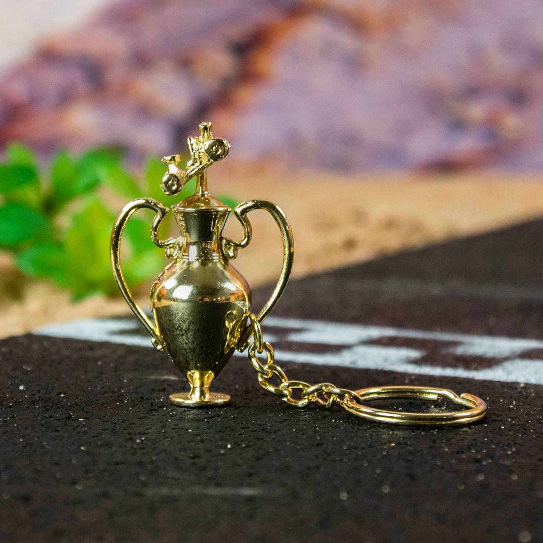 NUMSKULL Crash team racing nitro fueled trophy keychain - Slika 4